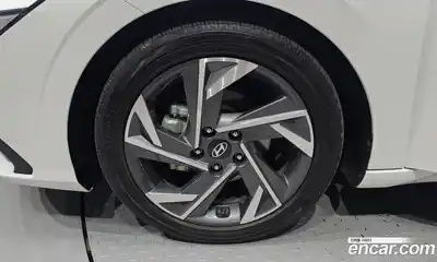 Hyundai Avante 2023 1.6 Автомат в Москве № 1172250, миниатюра 5