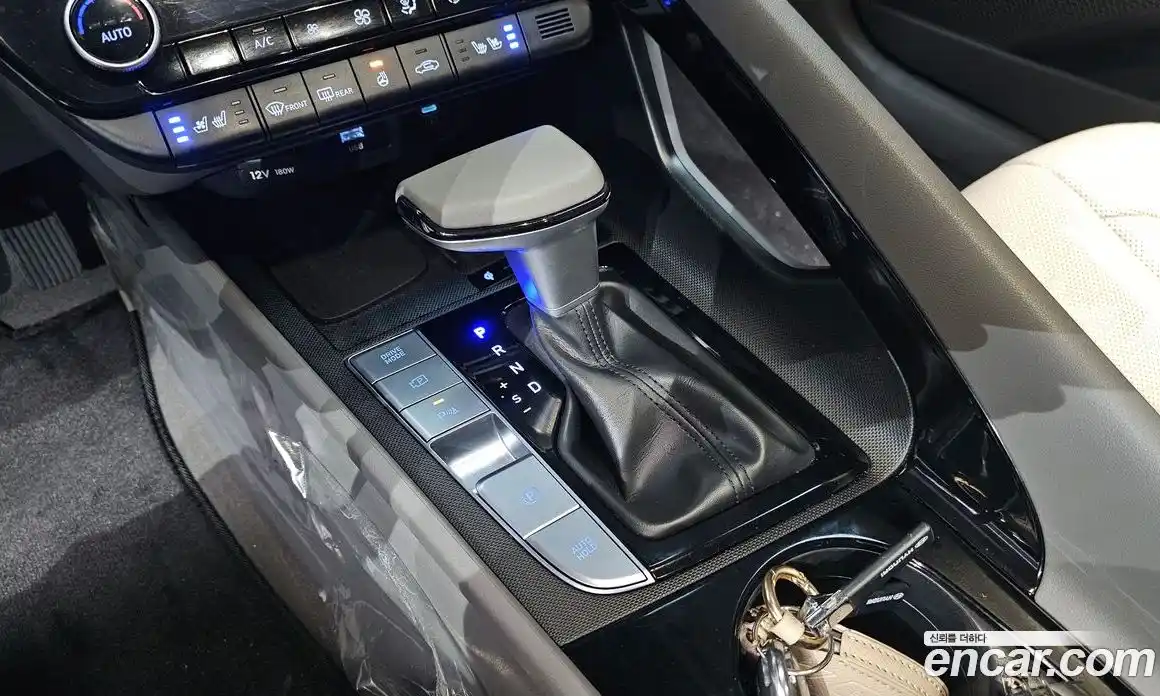 Hyundai Avante 2023 1.6 Автомат в Москве № 1172250, фото 9