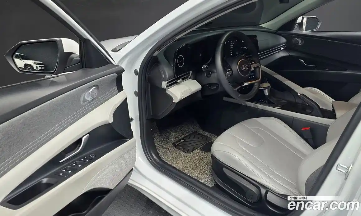 Hyundai Avante 2022 1.6 Автомат в Москве № 1172262, фото 11