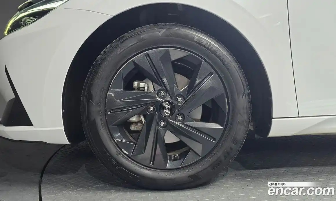 Hyundai Avante 2022 1.6 Автомат в Москве № 1172262, фото 5