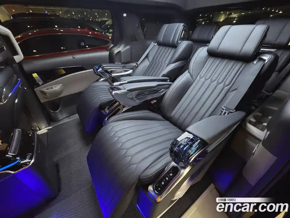 Kia Canival 2025 3.5 Автомат в Москве № 1172400, фото 10