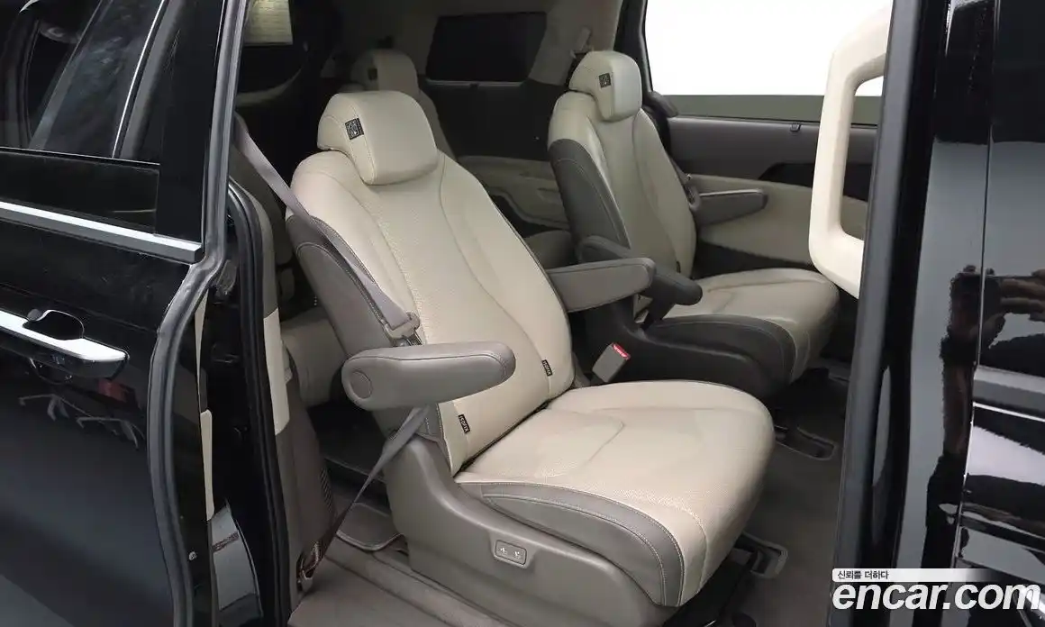 Kia Canival 2025 1.6 гидро в Москве № 1172522, фото 11