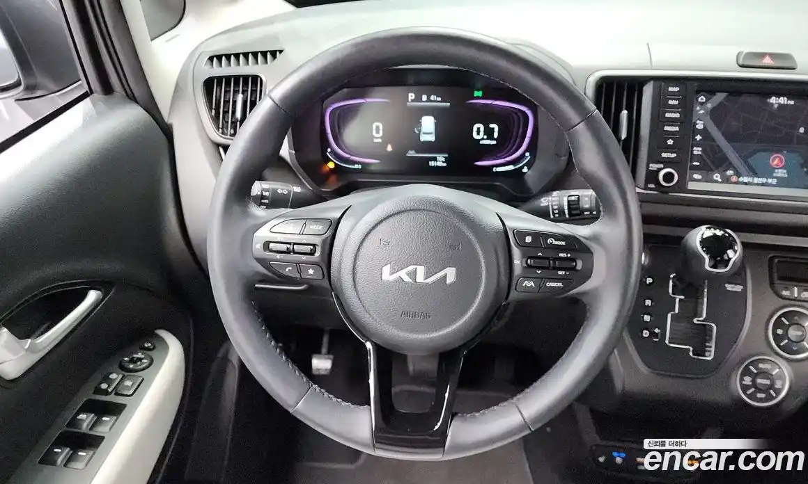 Kia Ray 2023 1.0 Автомат в Москве № 1172650, фото 12