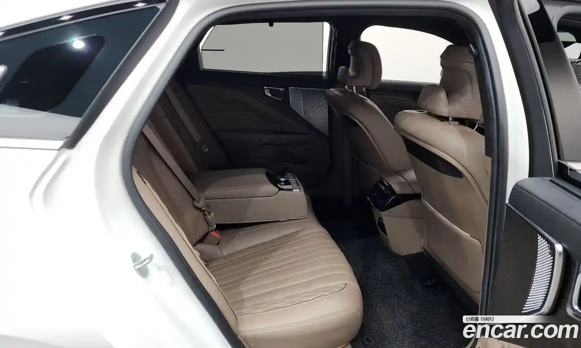 Kia K8 2023 2.5 Автомат в Москве № 1172651, фото 12