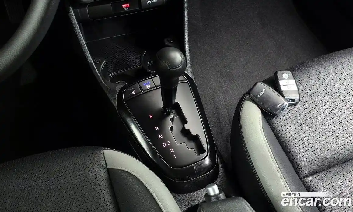 Kia Morning 2023 1.0 Автомат в Москве № 1172659, фото 9