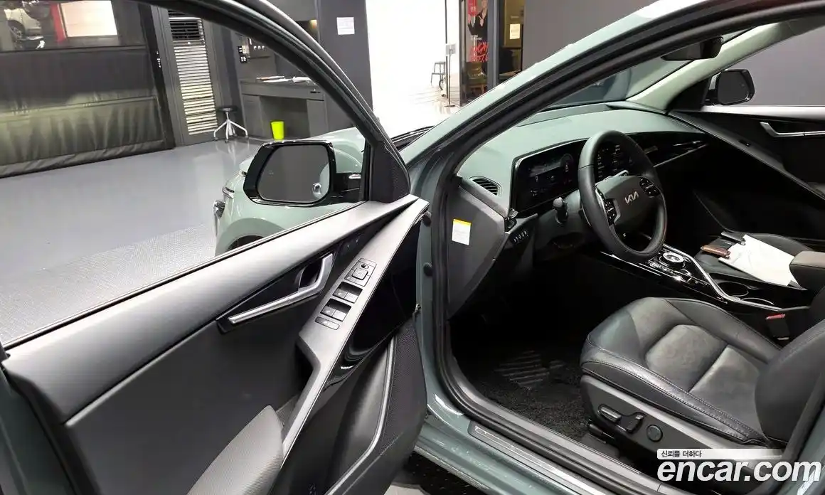 Kia Niro 2022 1.6 гидро в Москве № 1172674, фото 11