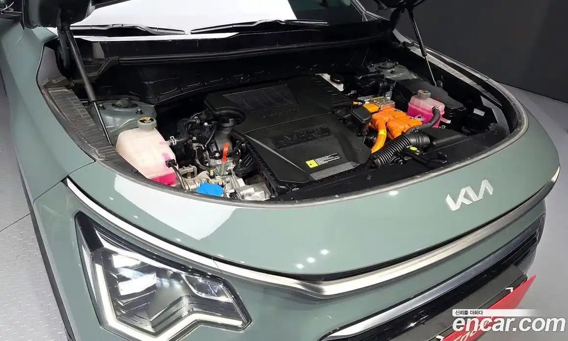 Kia Niro 2022 1.6 гидро в Москве № 1172674, фото 6