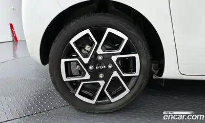 Kia Ray 2023 1.0 гидро в Москве № 1172682, миниатюра 5