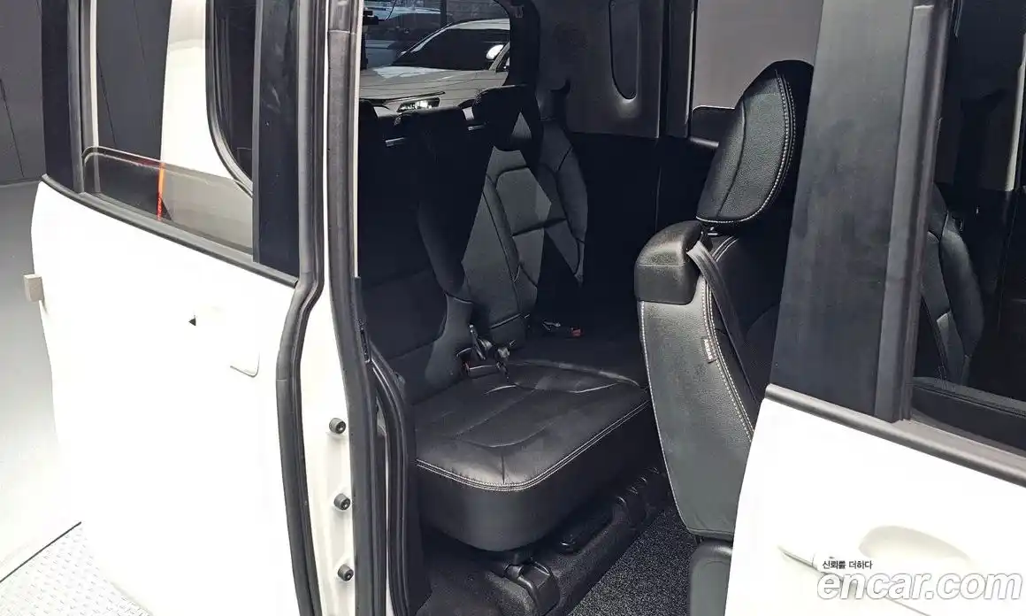 Kia Ray 2024 1.0 Автомат в Москве № 1172706, фото 11