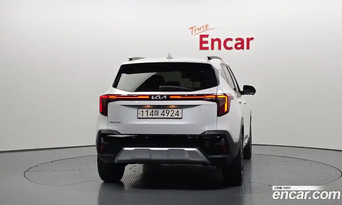 Kia Seltos 2023 1.6 гидро в Москве № 1172744, фото 4