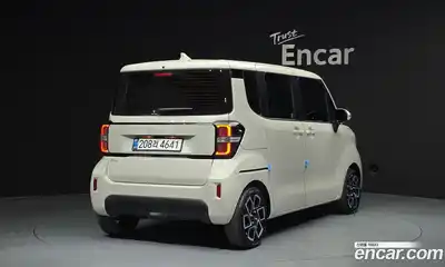 Kia Ray 2023 1.0 Автомат в Москве № 1172795, миниатюра 2