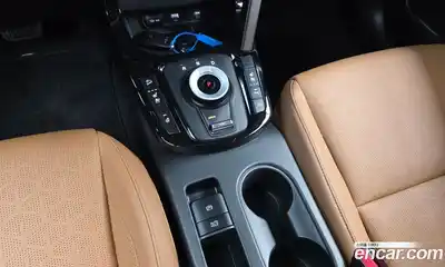 Kia Seltos 2023 1.6 гидро в Москве № 1172797, миниатюра 9