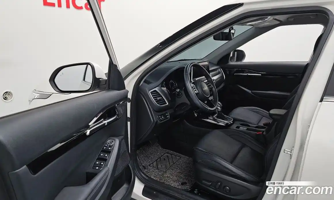 Kia Seltos 2022 1.6 гидро в Москве № 1172832, фото 9