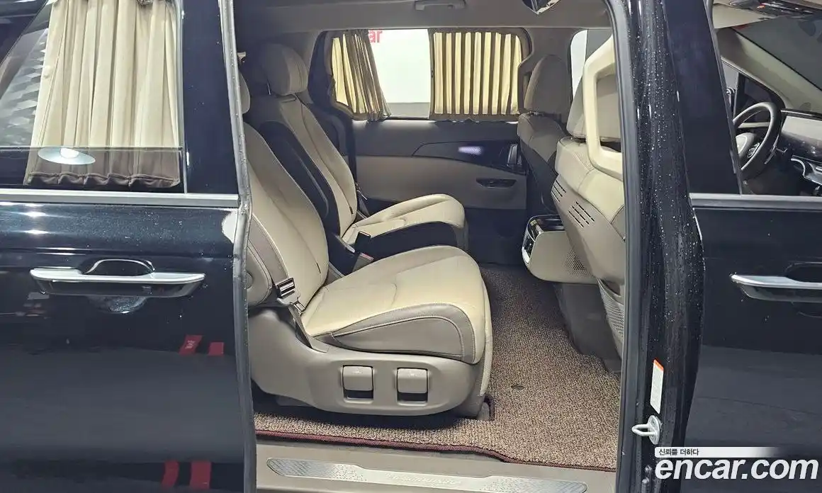 Kia Canival 2022 3.5 Автомат в Москве № 1172850, фото 12