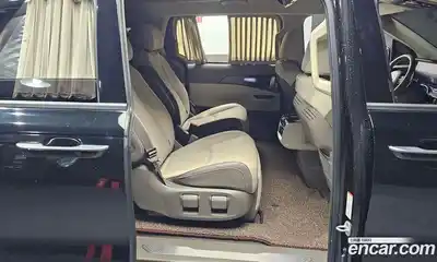 Kia Canival 2022 3.5 Автомат в Москве № 1172850, миниатюра 12