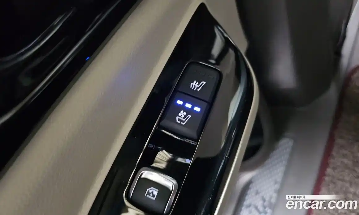 Kia Canival 2022 3.5 Автомат в Москве № 1172850, фото 18