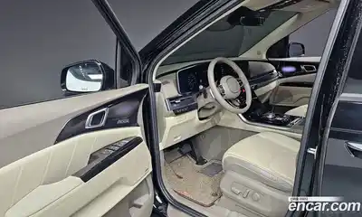 Kia Canival 2022 3.5 Автомат в Москве № 1172850, миниатюра 10