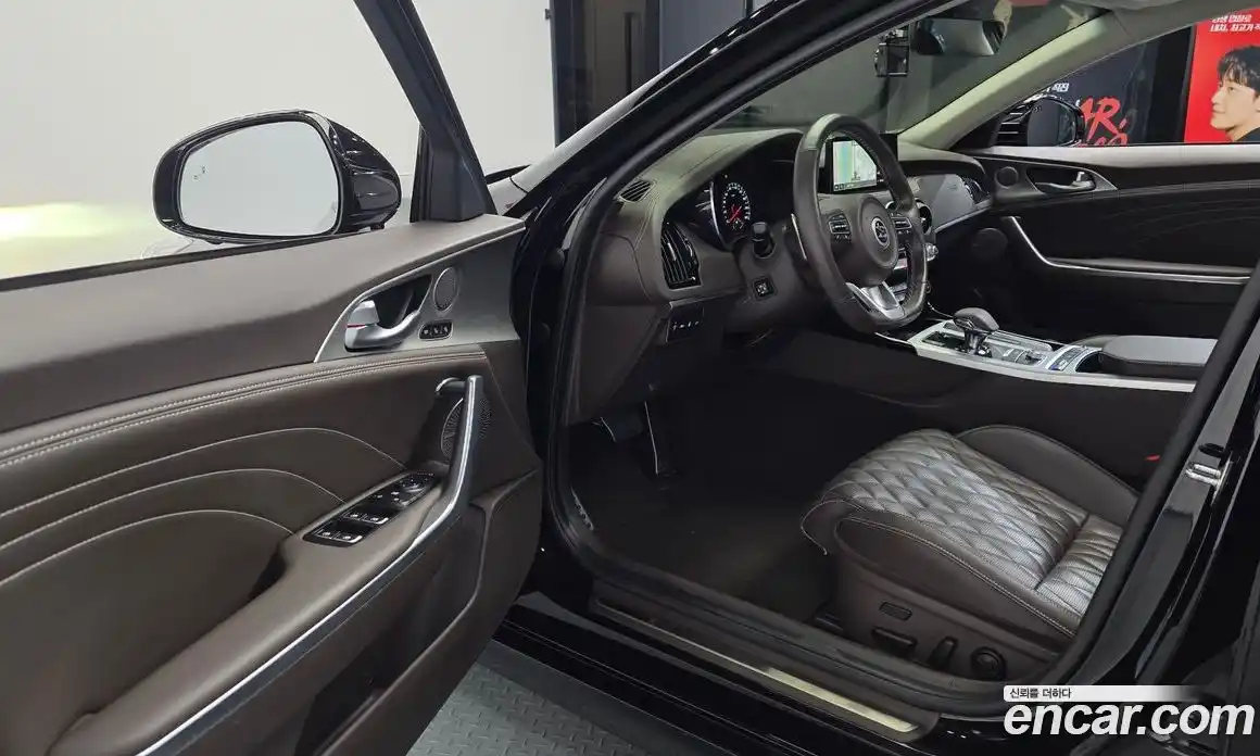 Kia Stinger 2021 2.5 Автомат в Москве № 1172876, фото 10