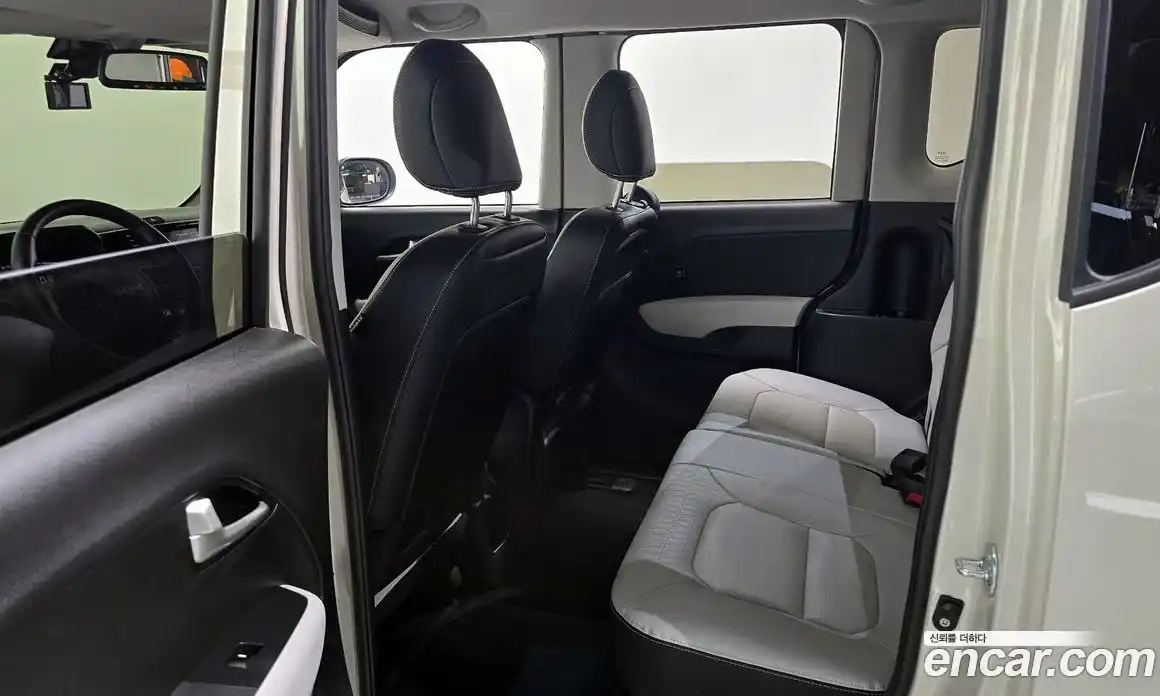 Kia Ray 2022 1.0 Автомат в Москве № 1172930, фото 11