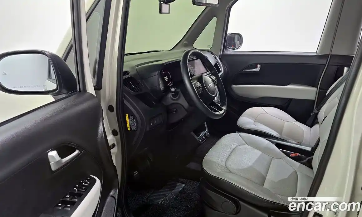 Kia Ray 2022 1.0 Автомат в Москве № 1172930, фото 10