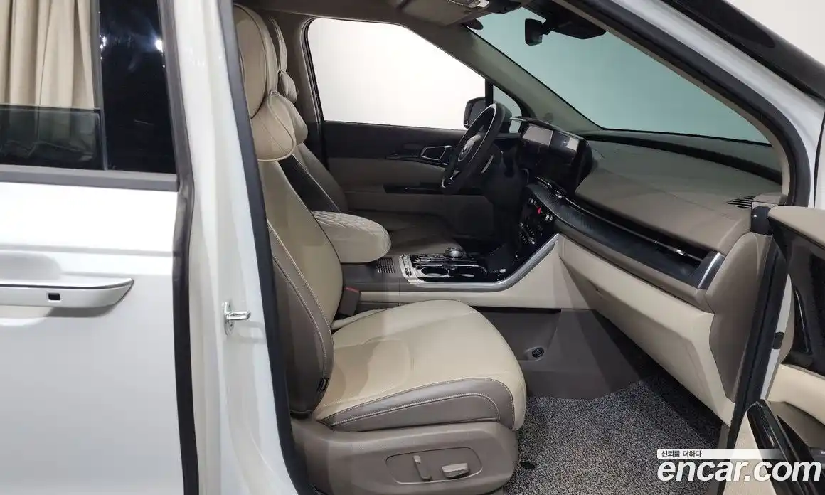 Kia Canival 2021 3.5 Автомат в Москве № 1172935, фото 11