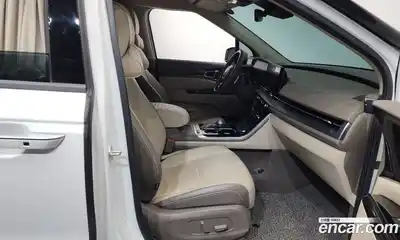 Kia Canival 2021 3.5 Автомат в Москве № 1172935, миниатюра 11