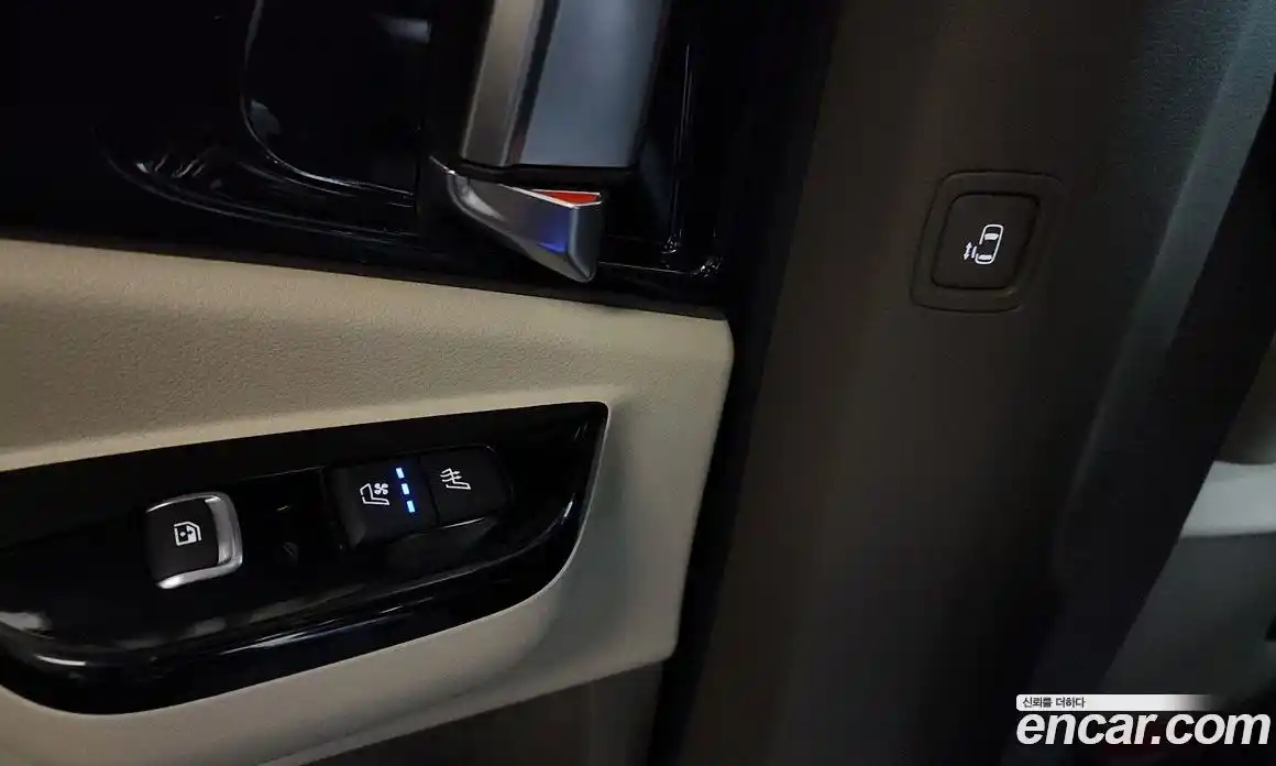 Kia Canival 2021 3.5 Автомат в Москве № 1172935, фото 18