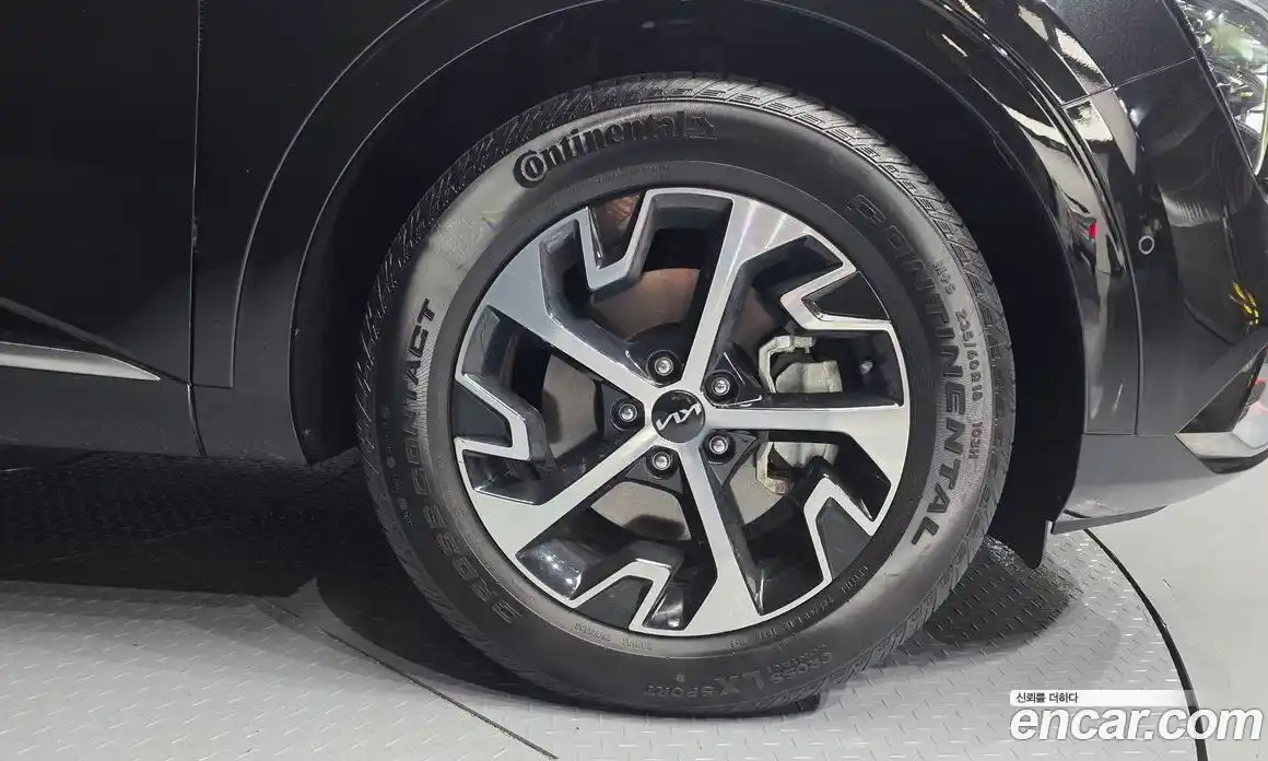 Kia Sportage 2023 1.6 Автомат в Москве № 1172953, фото 5