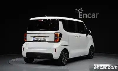 Kia Ray 2023 1.0 Автомат в Москве № 1172968, миниатюра 2