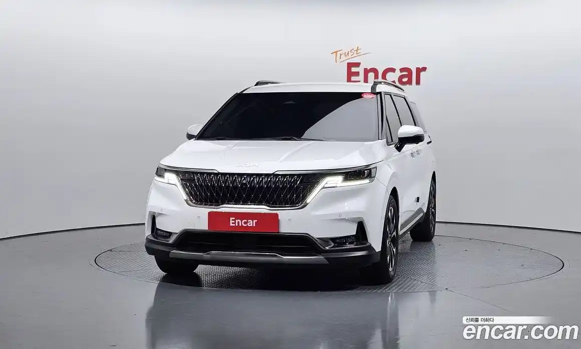 Kia Canival 2023 2.2 гидро в Москве № 1172999, фото 3