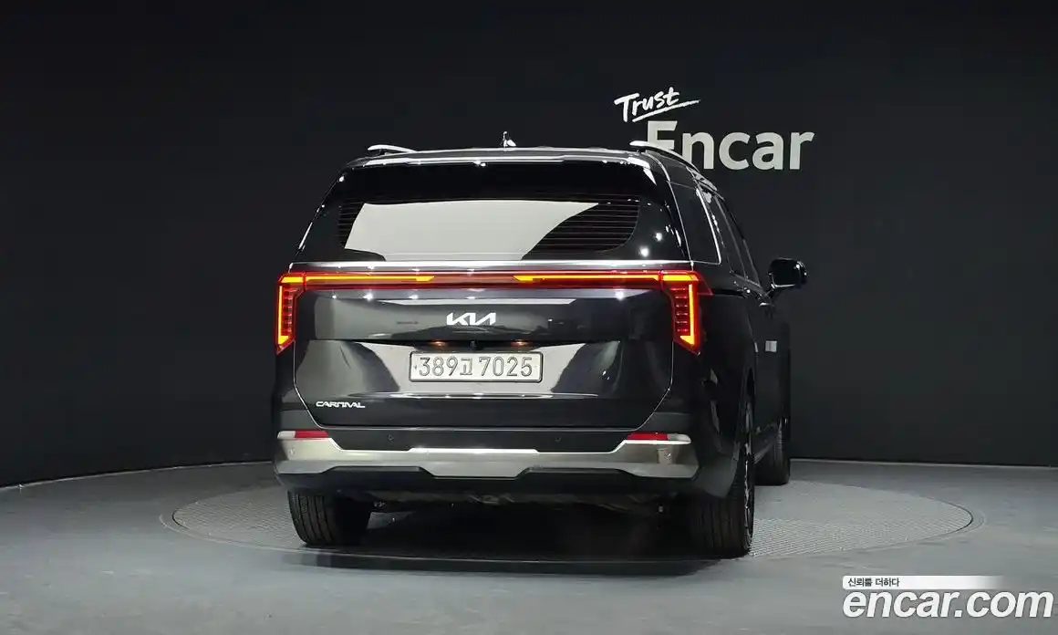 Kia Canival 2024 3.5 Автомат в Москве № 1173000, фото 4