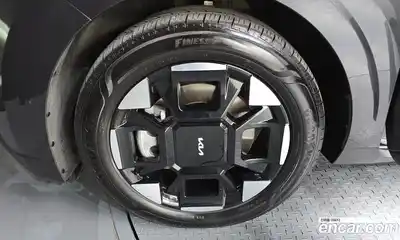 Kia Canival 2024 3.5 Автомат в Москве № 1173000, миниатюра 5