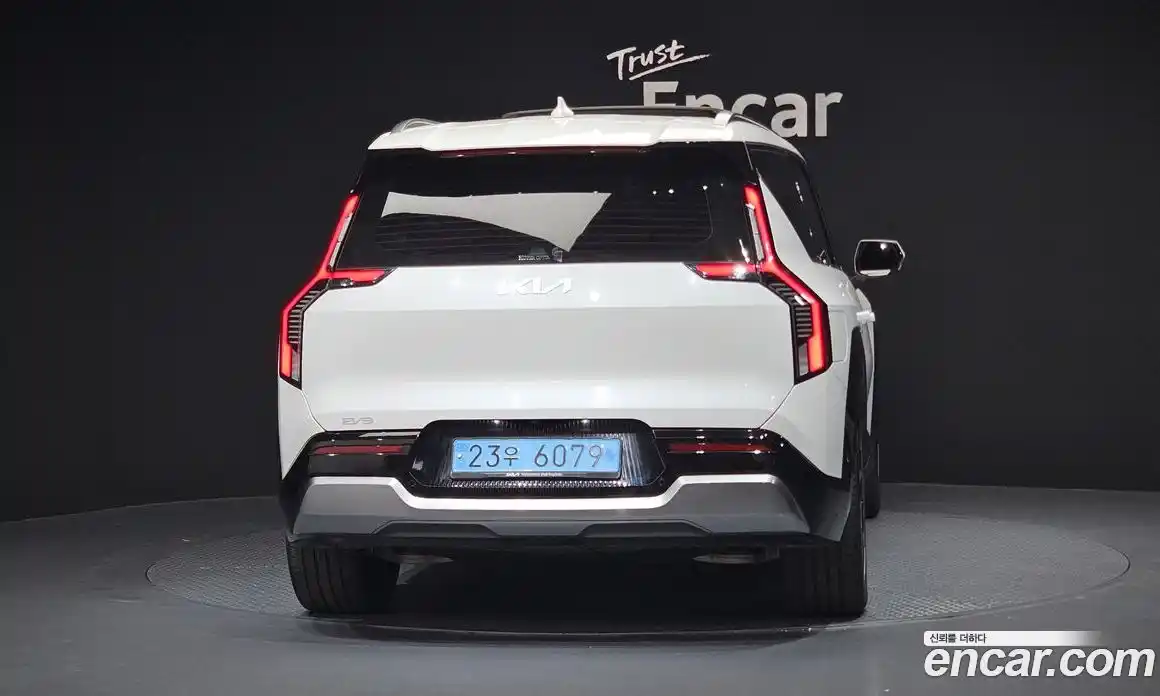 Kia EV9 2023 0.2 Автомат в Москве № 1173087, фото 4