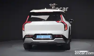 Kia EV9 2023 0.2 Автомат в Москве № 1173087, миниатюра 4