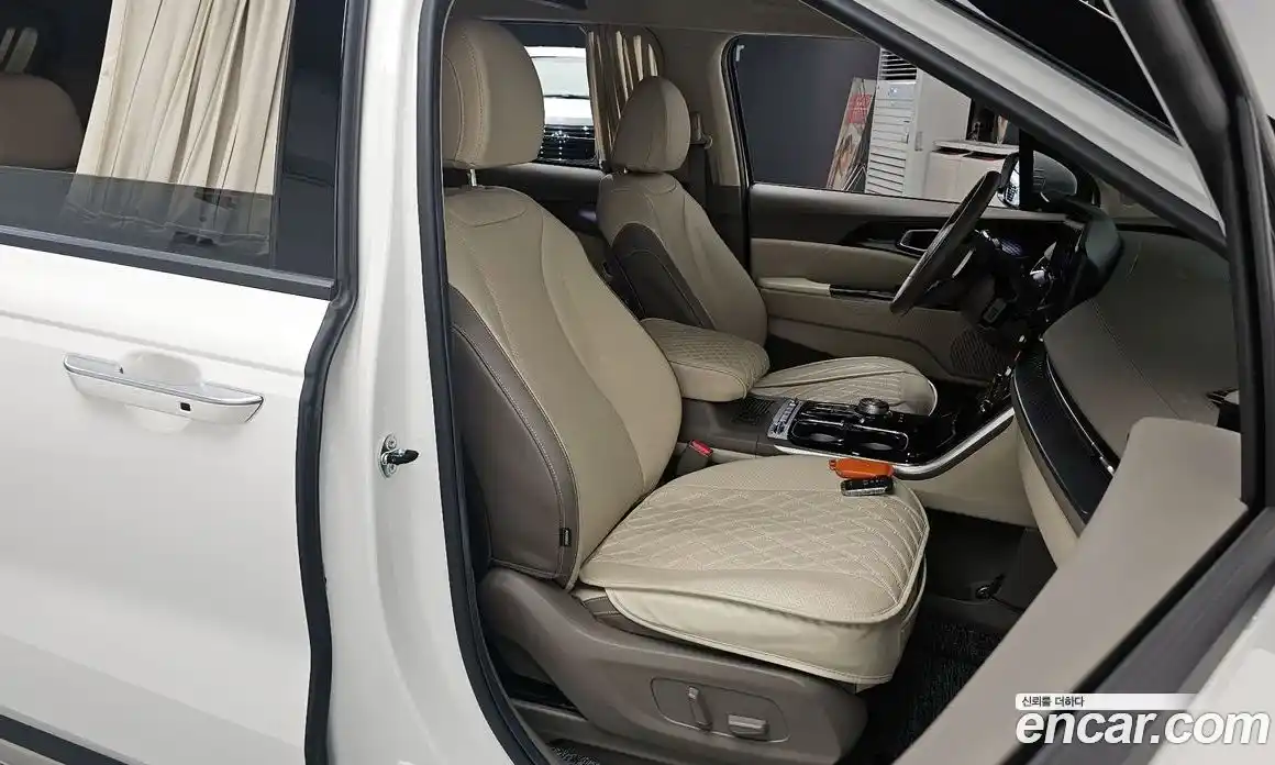 Kia Canival 2023 3.5 Автомат в Москве № 1173089, фото 12