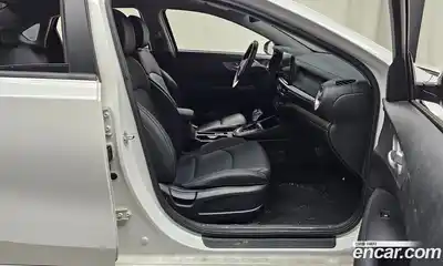 Kia K3 2022 1.6 Автомат в Москве № 1173091, миниатюра 11