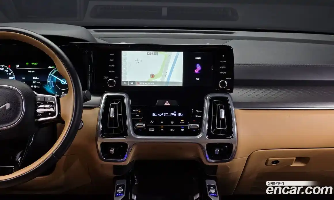 Kia Sorento 2023 1.6 Автомат в Москве № 1173102, фото 14