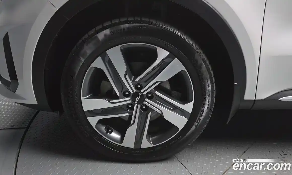 Kia Sorento 2023 1.6 Автомат в Москве № 1173102, фото 5