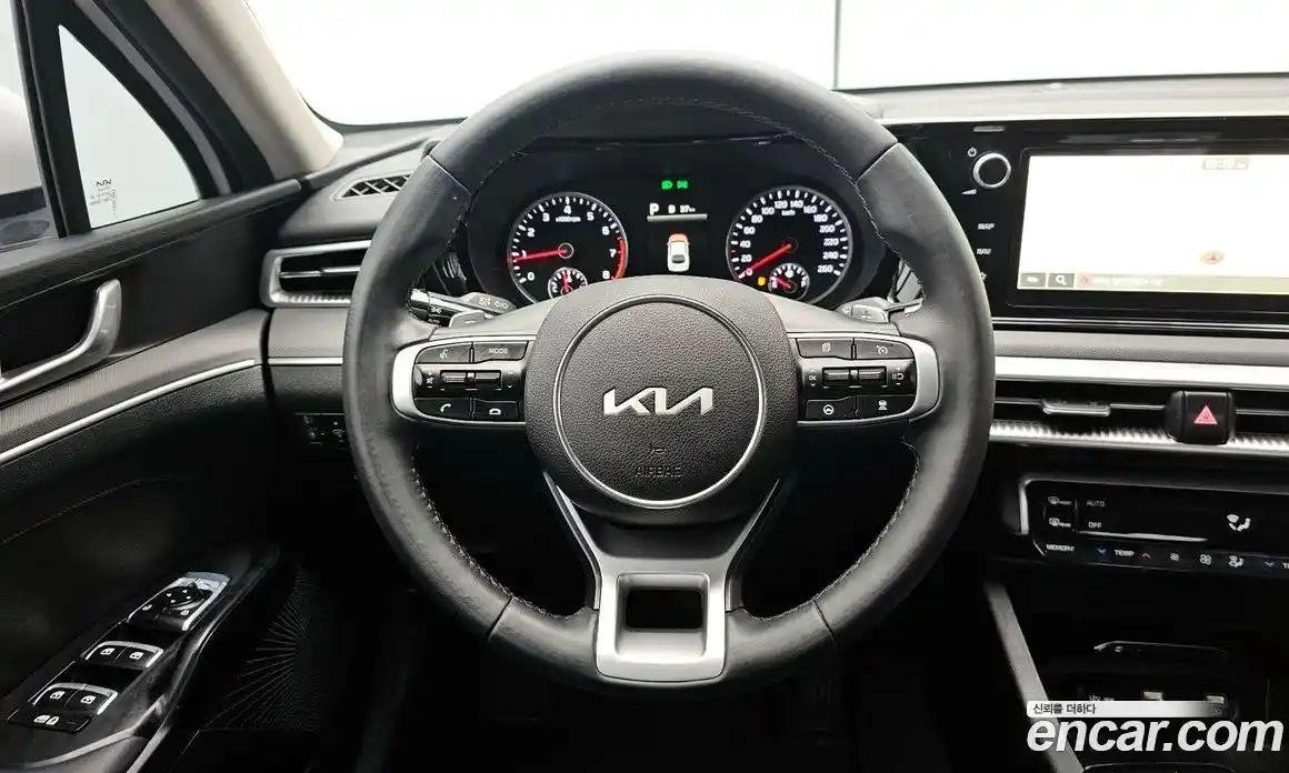 Kia K5 2023 2.0 гидро в Москве № 1173103, фото 13