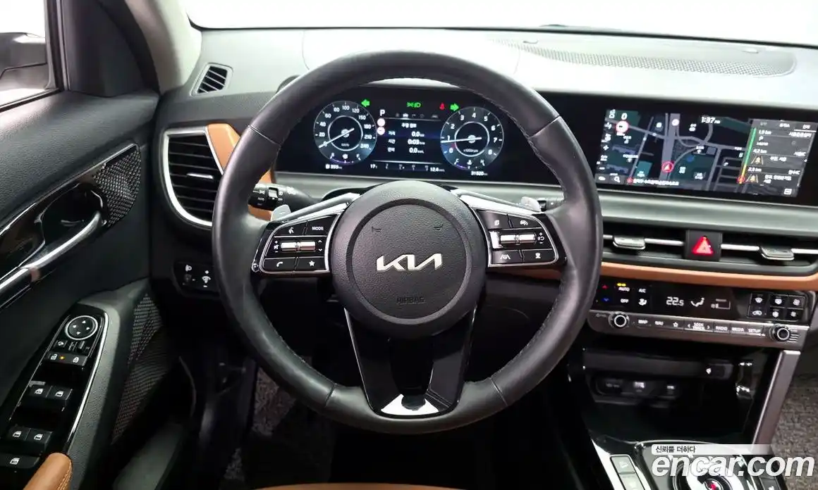 Kia Seltos 2024 1.6 Автомат в Москве № 1173116, фото 13