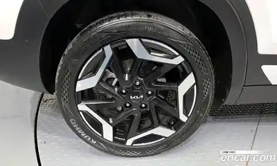 Kia Seltos 2024 1.6 Автомат в Москве № 1173116, миниатюра 5