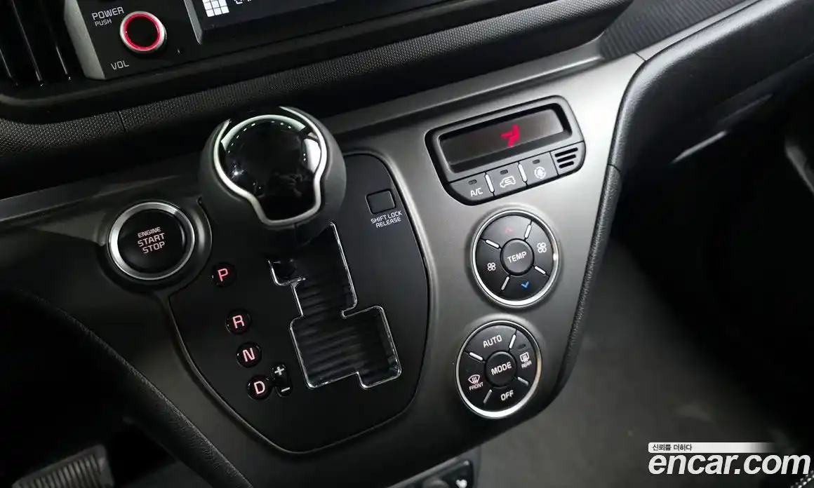 Kia Ray 2024 1.0 Автомат в Москве № 1173130, фото 9