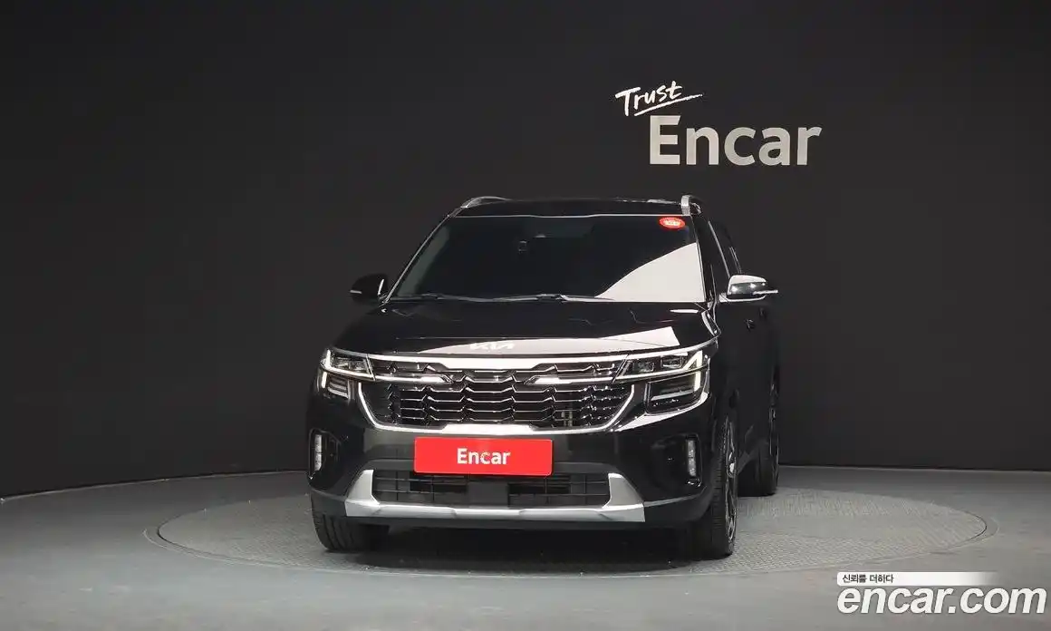 Kia Seltos 2023 1.6 Автомат в Москве № 1173162, фото 3