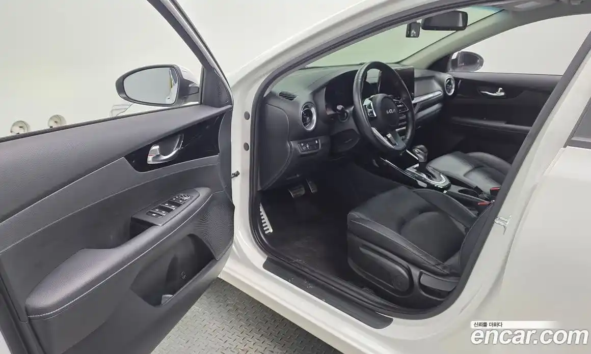 Kia K3 2023 1.6 Автомат в Москве № 1173177, фото 10