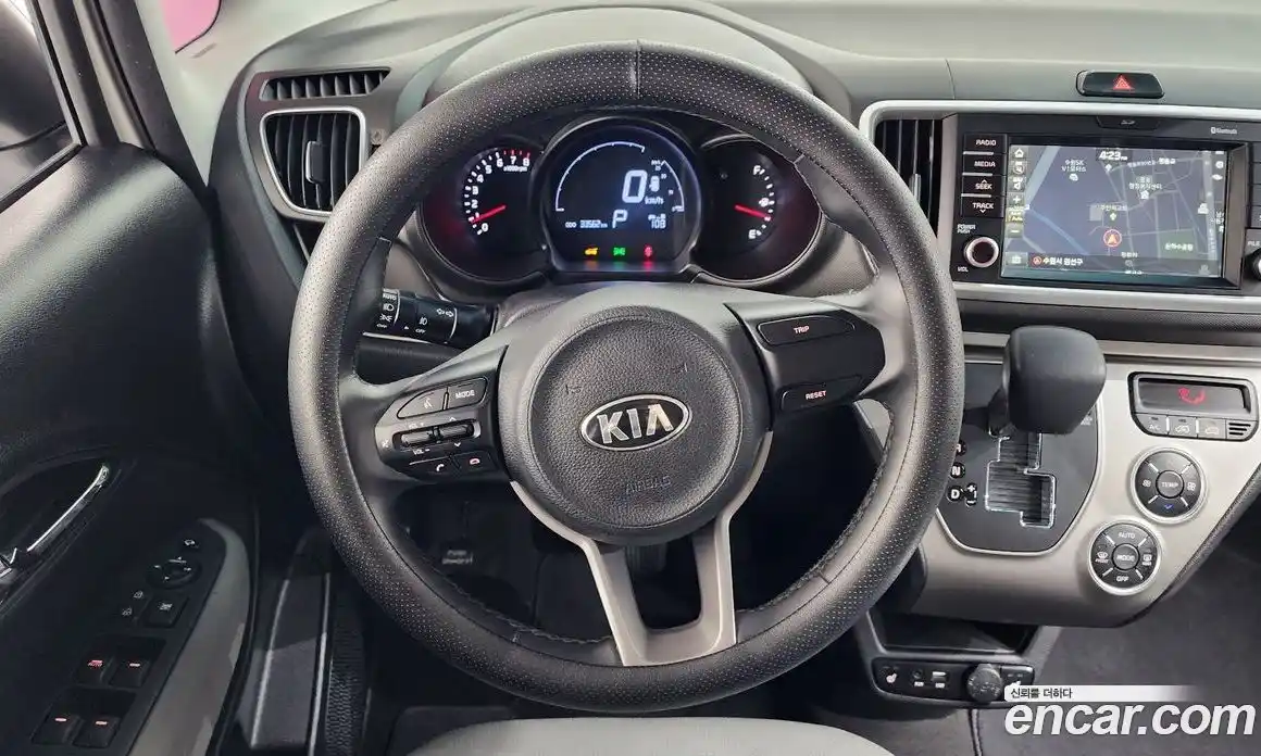 Kia Ray 2018 1.0 Автомат в Москве № 1173184, фото 13