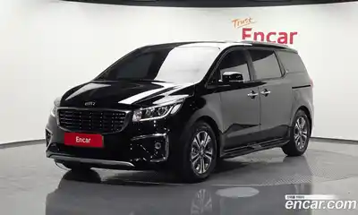 Kia Canival 9-Seater Luxury
