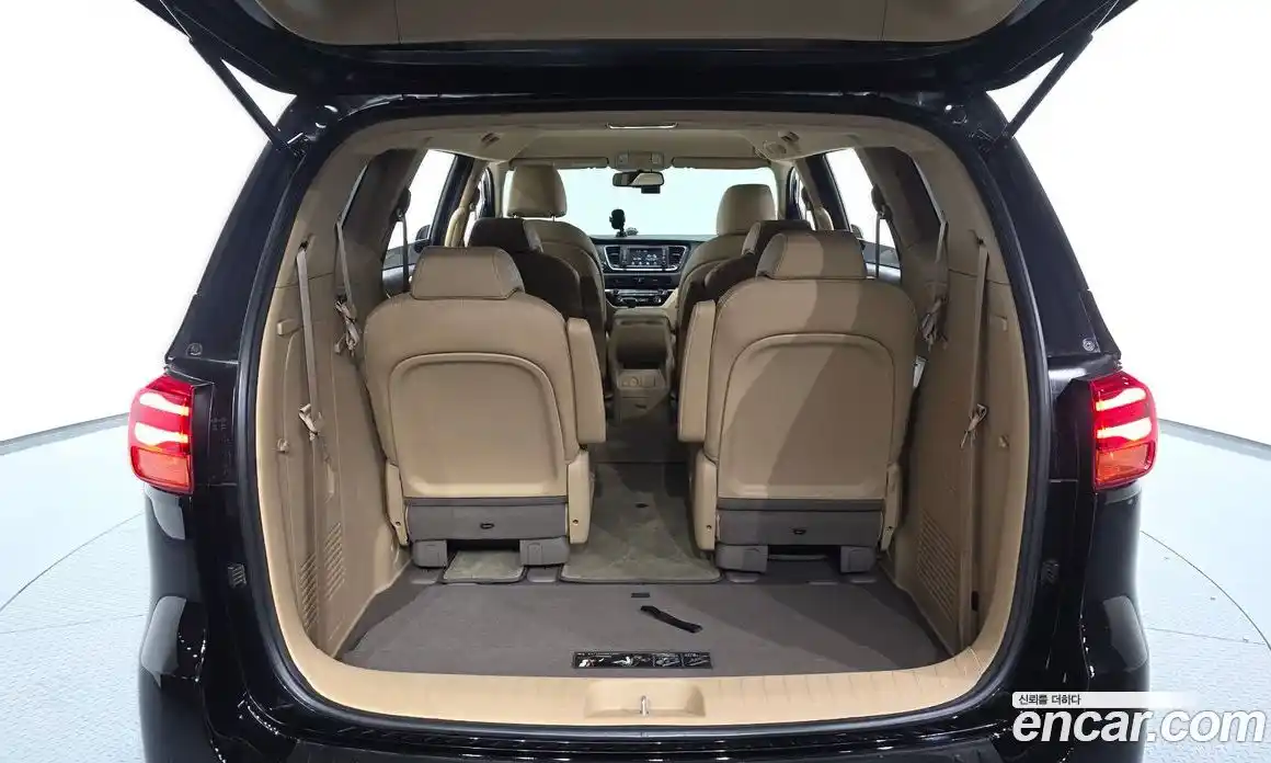 Kia Canival 2020 2.2 Автомат в Москве № 1173215, фото 20