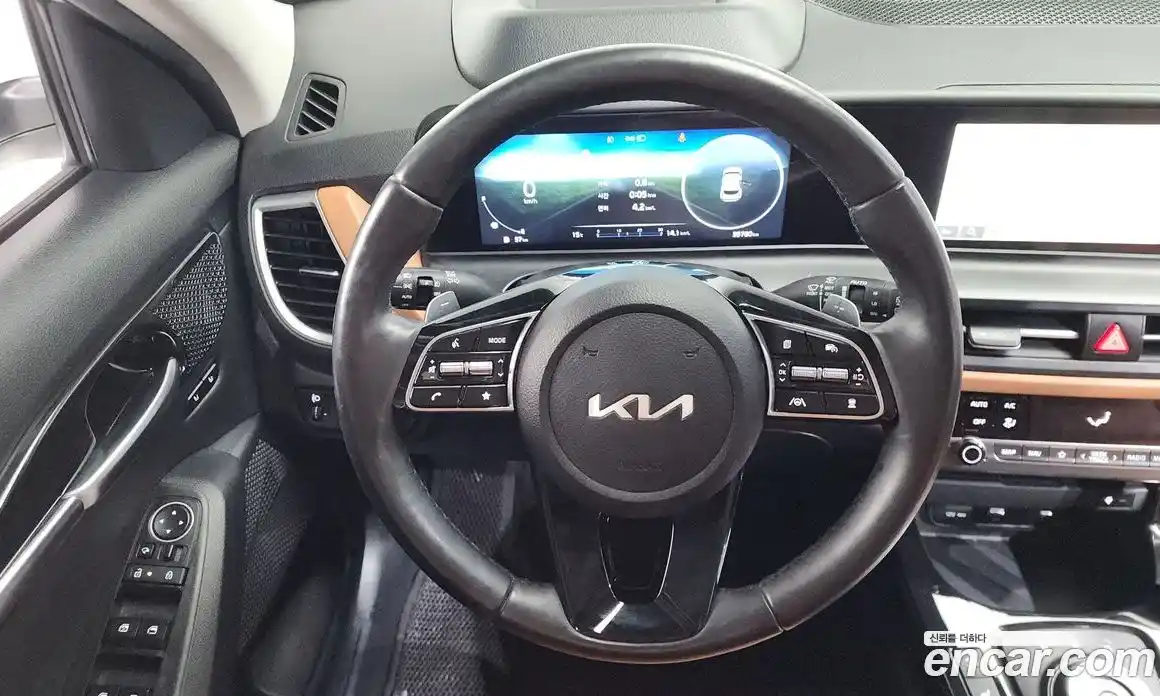 Kia Seltos 2022 1.6 Автомат в Москве № 1173230, фото 13