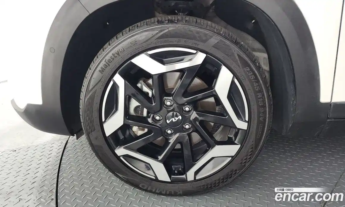 Kia Seltos 2022 1.6 Автомат в Москве № 1173230, фото 5