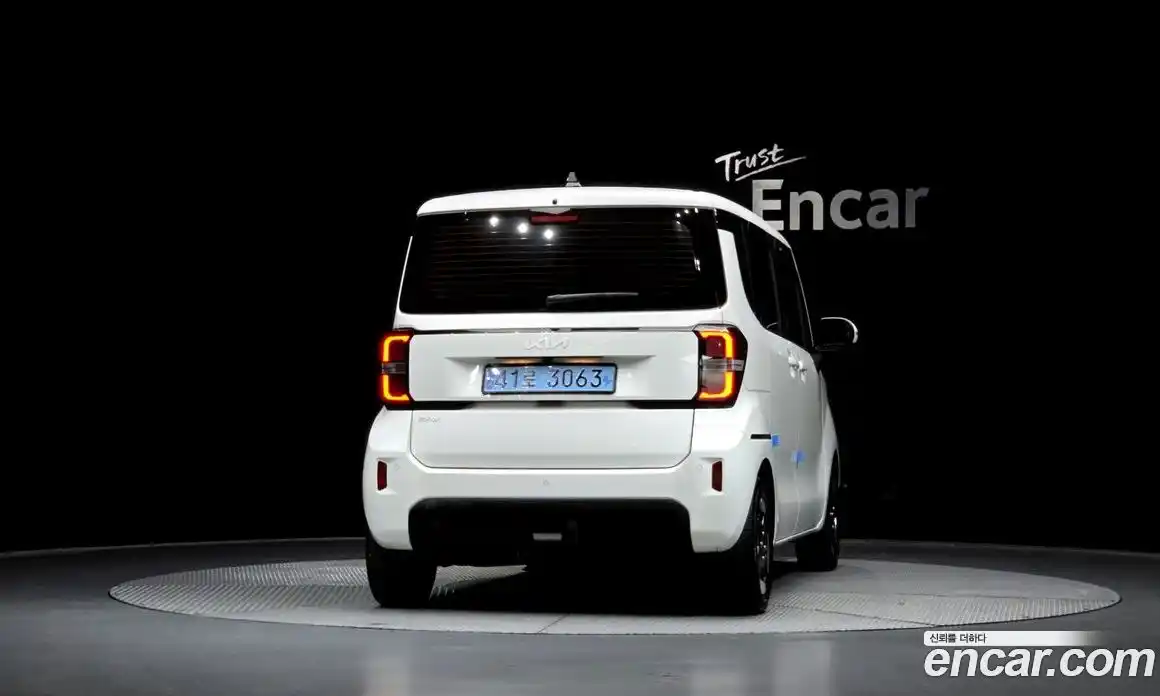 Kia Ray 2023 0.1 Автомат в Москве № 1173245, фото 4